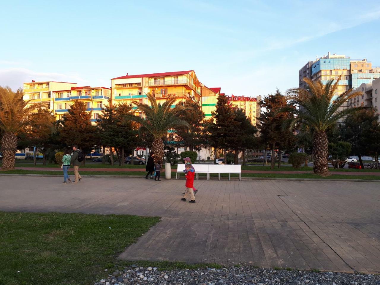 Apartment Lia Батуми Экстерьер фото
